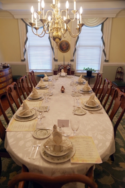 2018 Thanksgiving Table - D&P's